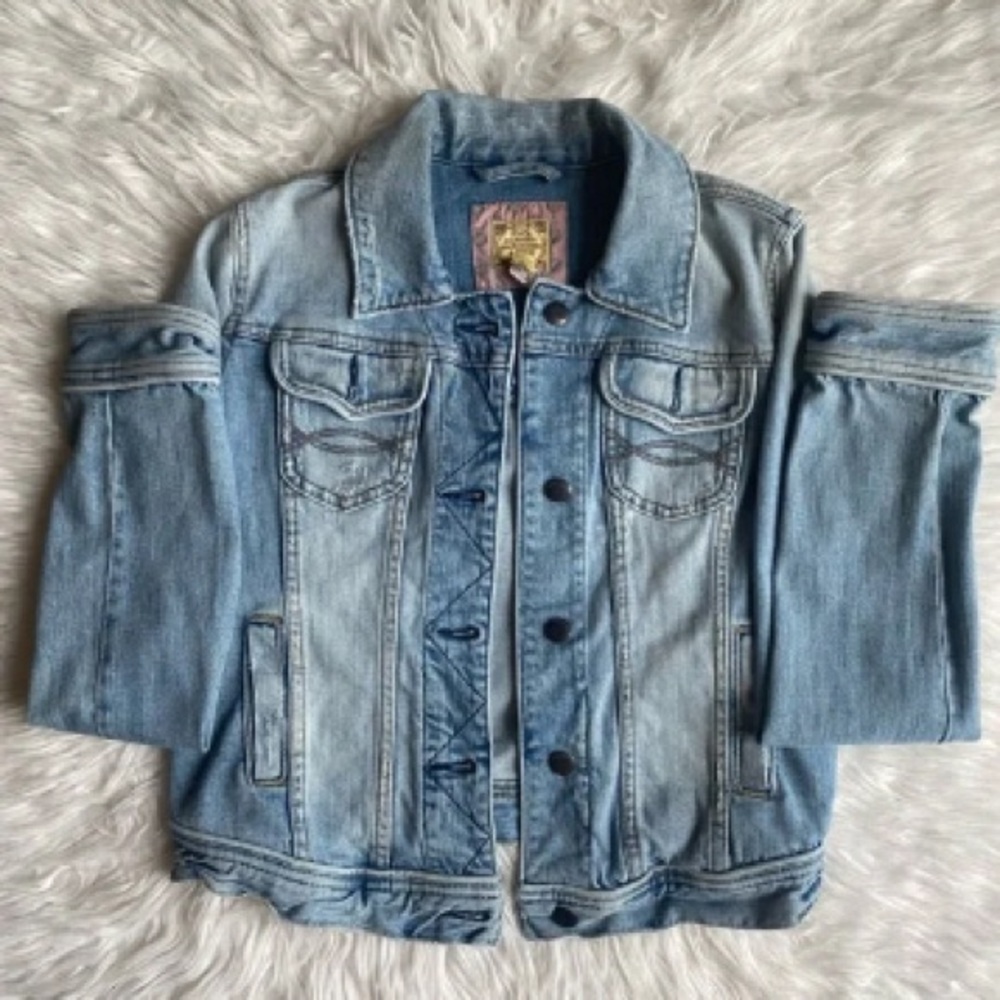 Trendy Light Blue Denim Jacket